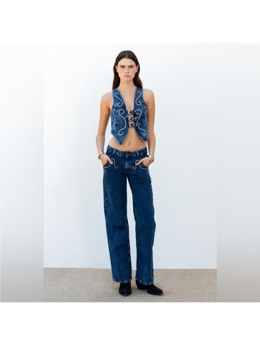 Women's Dark Blue Straight-Leg Jeans — Classic Mid-Rise Fit
